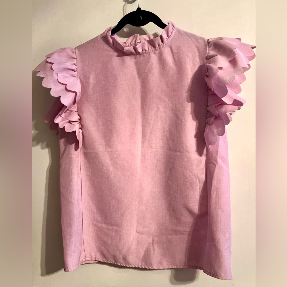 Liam & Co. Pink Scallop Ruffle Sleeve Cottagecore Soft Girl Blouse-Size‎ Small